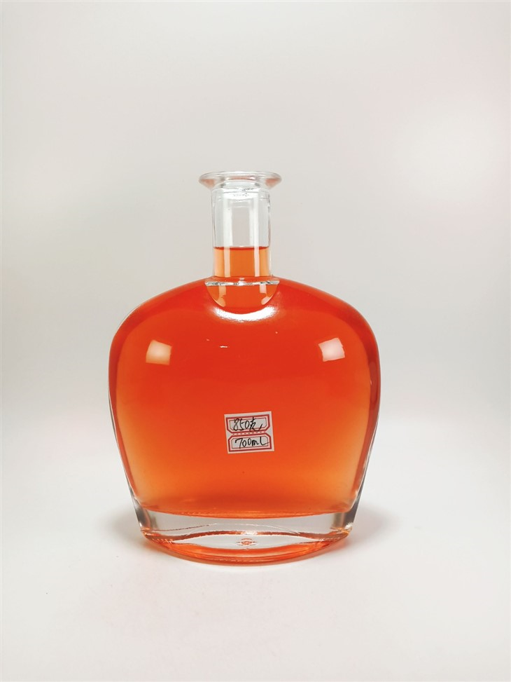 Factory Produced Thick Bottom Vodka/Whisky/Sherry/Rum Glass Bottle 700ml